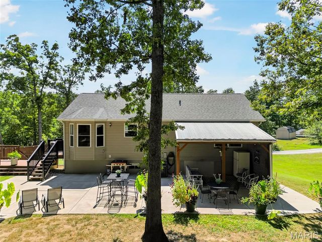 22907 Lakeside Hills Drive, Warrenton, MO 63383