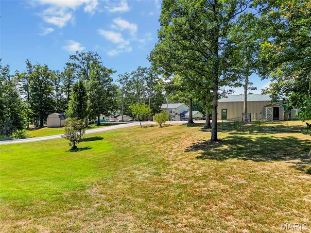 22907 Lakeside Hills Drive, Warrenton, MO 63383