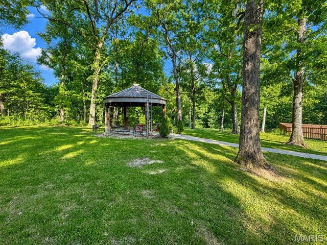 22907 Lakeside Hills Drive, Warrenton, MO 63383
