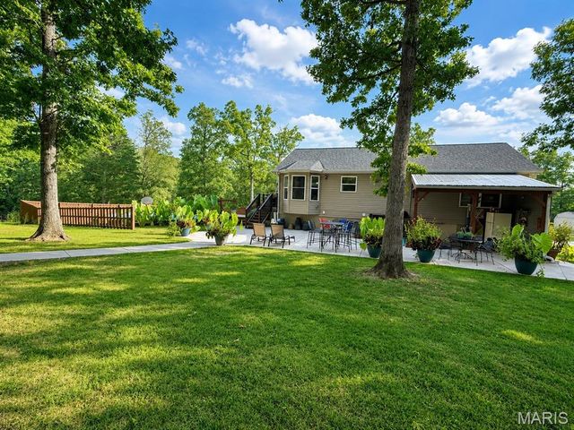22907 Lakeside Hills Drive, Warrenton, MO 63383