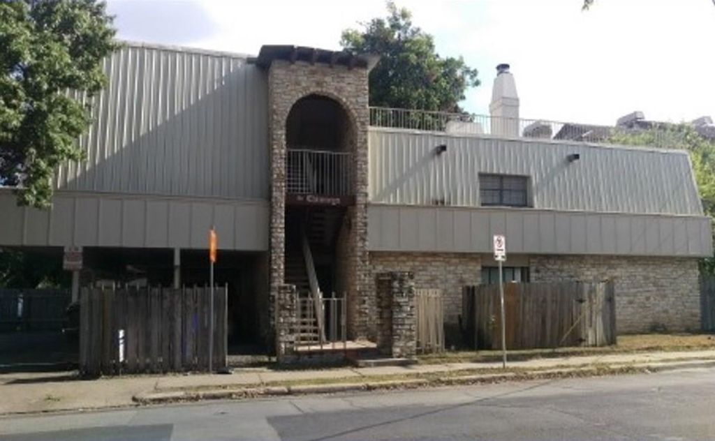 701 W 25th ST, Austin, TX 78705
