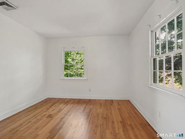 106 Shorefront Park, Norwalk, CT 06854
