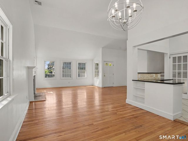 106 Shorefront Park, Norwalk, CT 06854