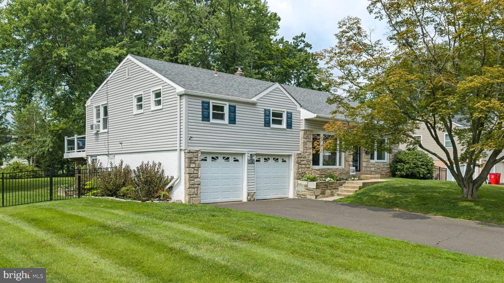 178 WILLOW DR, WARMINSTER, PA 18974 — photo 2
