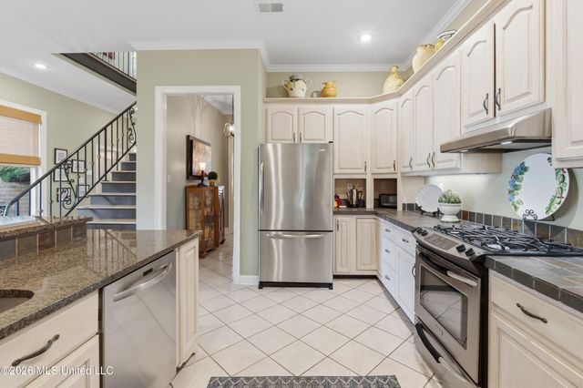 8209 Longwood Drive, Olive Branch, MS 38654
