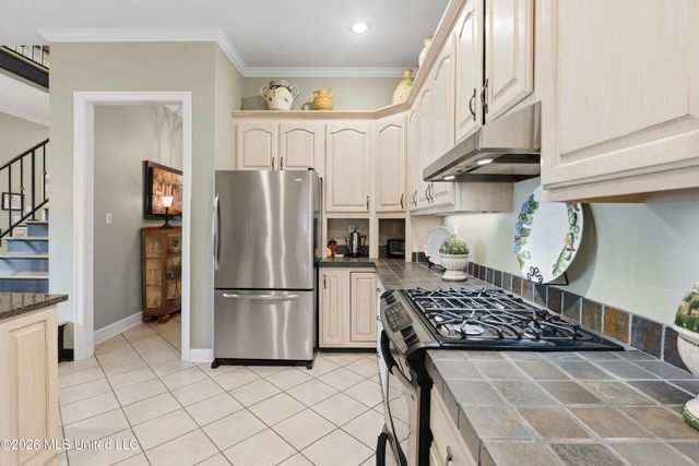 8209 Longwood Drive, Olive Branch, MS 38654