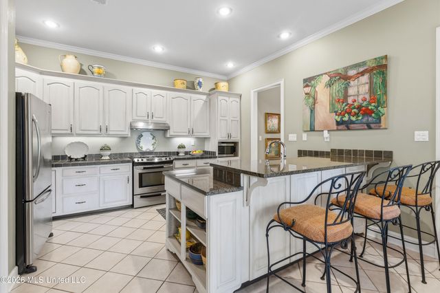 8209 Longwood Drive, Olive Branch, MS 38654