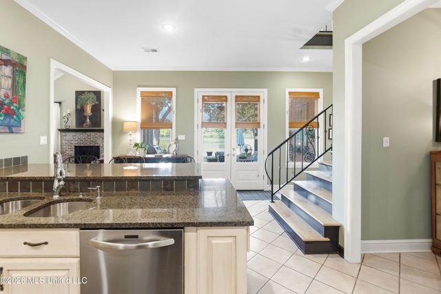 8209 Longwood Drive, Olive Branch, MS 38654