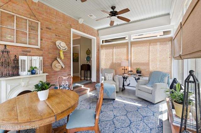 8209 Longwood Drive, Olive Branch, MS 38654