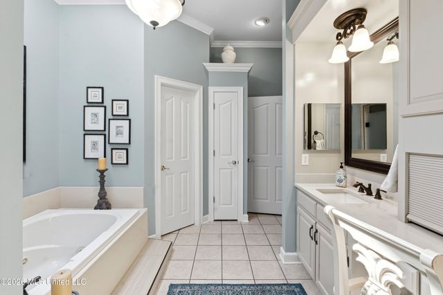 8209 Longwood Drive, Olive Branch, MS 38654