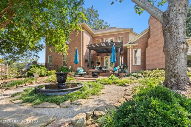 8209 Longwood Drive, Olive Branch, MS 38654