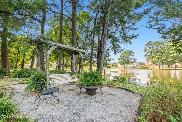 8209 Longwood Drive, Olive Branch, MS 38654