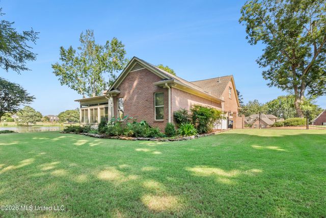 8209 Longwood Drive, Olive Branch, MS 38654