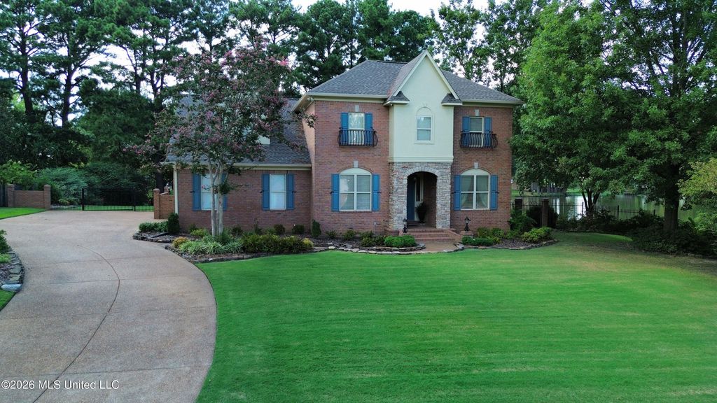 8209 Longwood Drive, Olive Branch, MS 38654