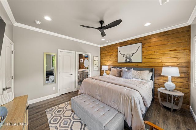 622 Coronation St, Gatlinburg, TN 37738