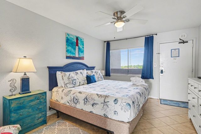 2406 N Ocean Blvd Unit 404, Myrtle Beach, SC 29577