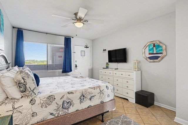 2406 N Ocean Blvd Unit 404, Myrtle Beach, SC 29577