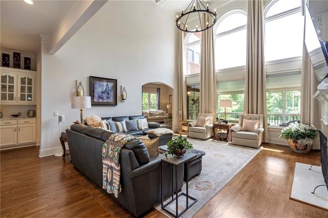 805 Lake Mist Cove, Alpharetta, GA 30004