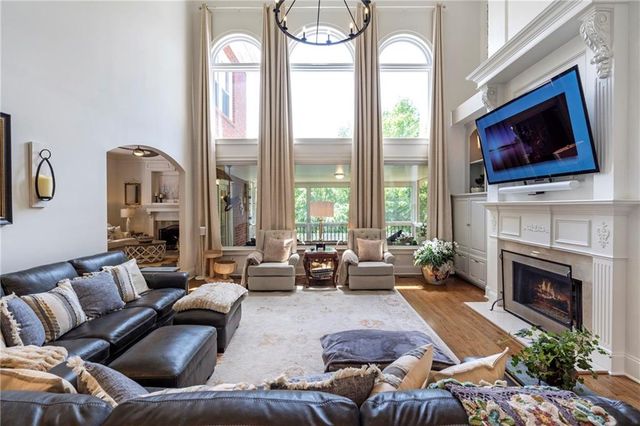 805 Lake Mist Cove, Alpharetta, GA 30004