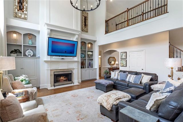 805 Lake Mist Cove, Alpharetta, GA 30004