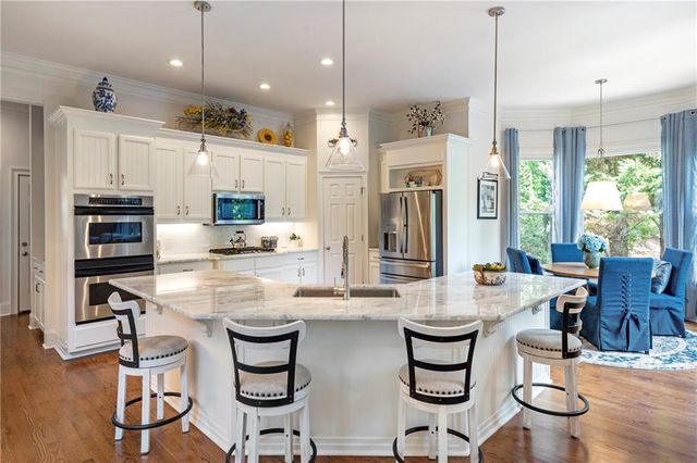 805 Lake Mist Cove, Alpharetta, GA 30004