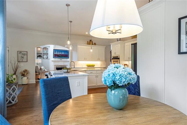 805 Lake Mist Cove, Alpharetta, GA 30004