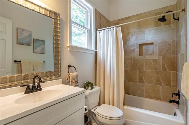 805 Lake Mist Cove, Alpharetta, GA 30004