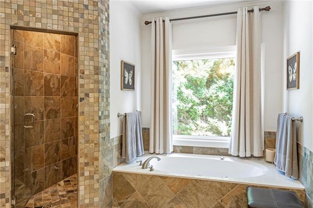 805 Lake Mist Cove, Alpharetta, GA 30004