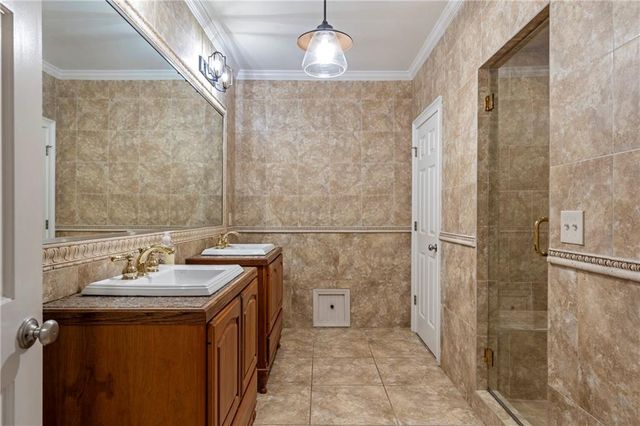 805 Lake Mist Cove, Alpharetta, GA 30004