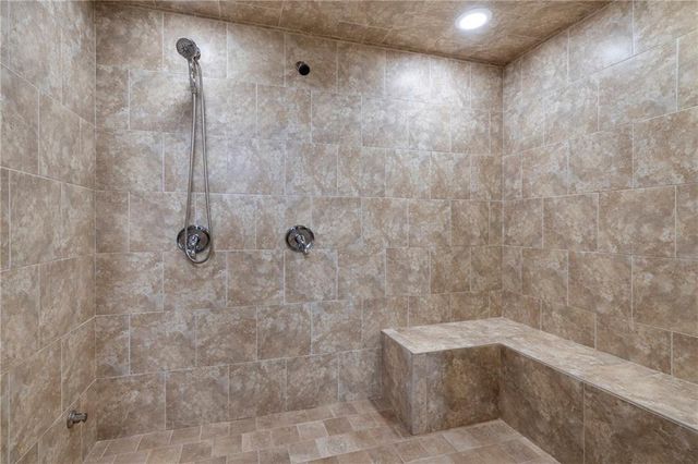805 Lake Mist Cove, Alpharetta, GA 30004