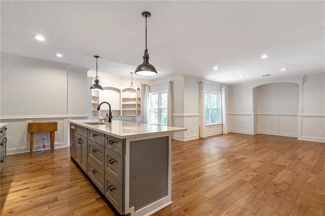 805 Lake Mist Cove, Alpharetta, GA 30004