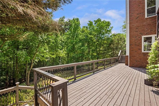 805 Lake Mist Cove, Alpharetta, GA 30004