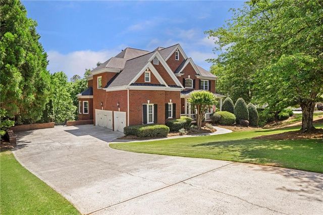 805 Lake Mist Cove, Alpharetta, GA 30004