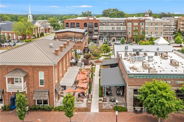 805 Lake Mist Cove, Alpharetta, GA 30004