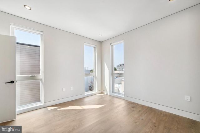 1408 E OXFORD ST, Philadelphia, PA 19125