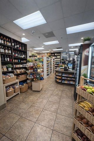 1900 N Bayshore Dr 910, Miami, FL 33132