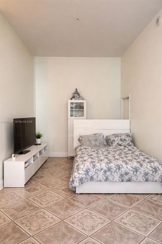 1900 N Bayshore Dr 910, Miami, FL 33132