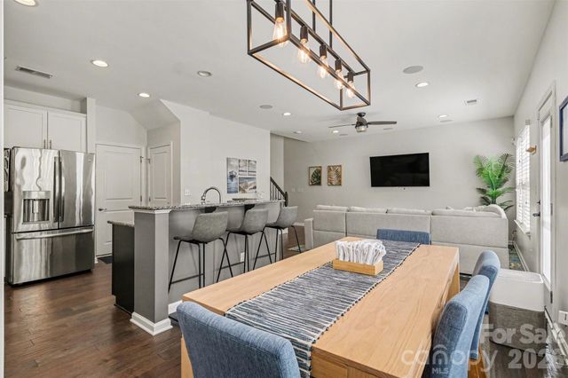 2459 Alyssa Lane, Charlotte, NC 28208