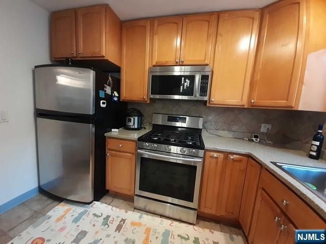 152 Main Street, East Rutherford, NJ 07073