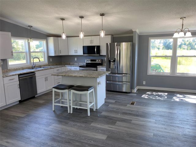 6115 S Highway 35, Alvin, TX 77511