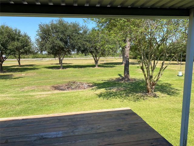 6115 S Highway 35, Alvin, TX 77511