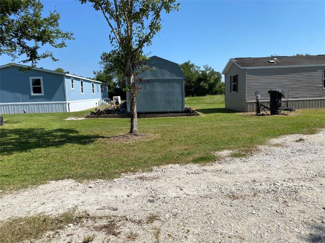 6115 S Highway 35, Alvin, TX 77511
