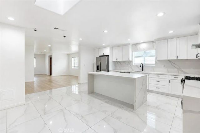 7035 Calhoun Avenue, Van Nuys, CA 91405