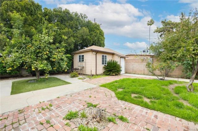 7035 Calhoun Avenue, Van Nuys, CA 91405