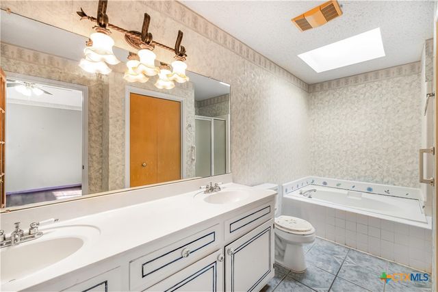 223 Spur Drive, Victoria, TX 77904