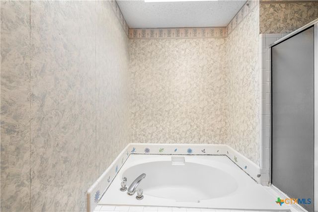 223 Spur Drive, Victoria, TX 77904