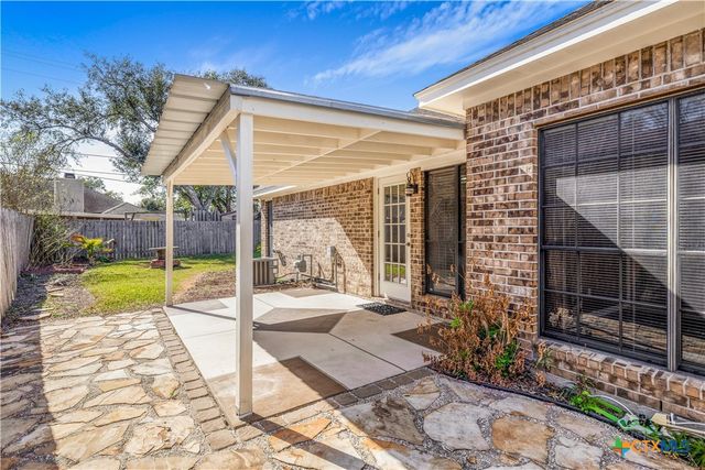 223 Spur Drive, Victoria, TX 77904
