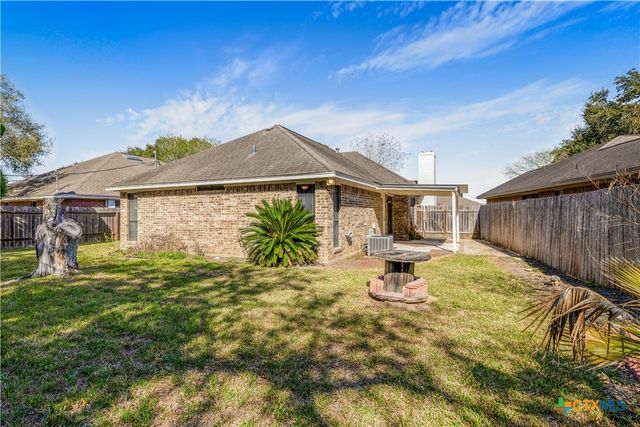223 Spur Drive, Victoria, TX 77904