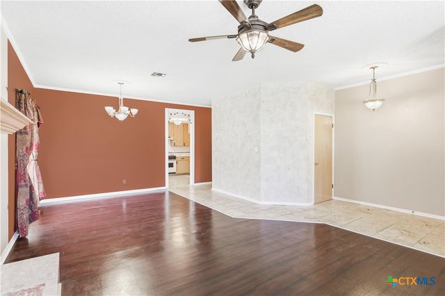 223 Spur Drive, Victoria, TX 77904