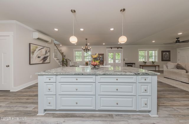 2118 Old Savannah Road, Burgaw, NC 28425